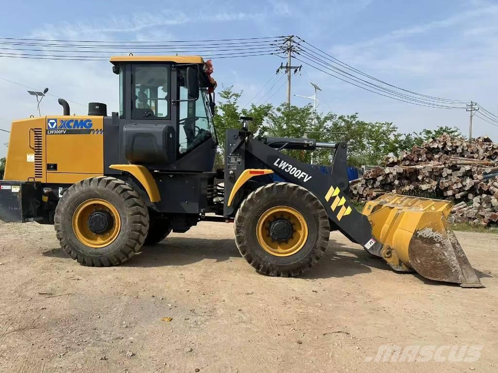 XCMG LW 300 F Kolové nakladače