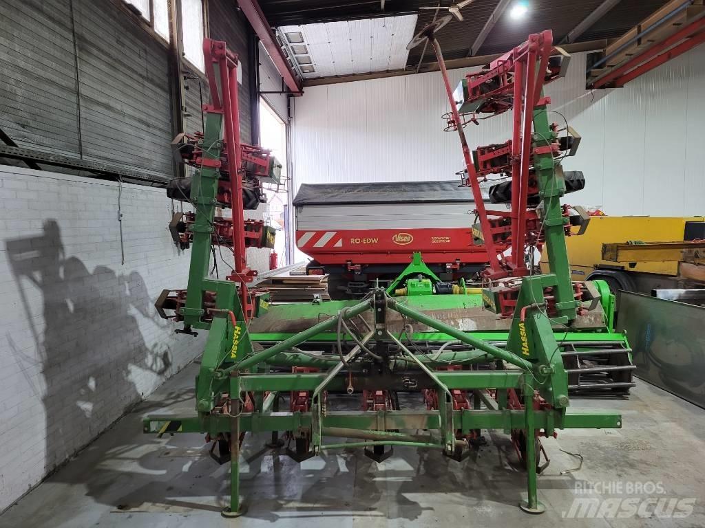 Hassia BT 12-HK Mechanické secí stroje