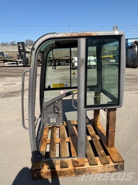 Volvo EC15 C CAB Kabiny a interiér