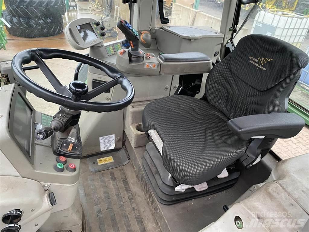 Fendt 820 Traktory