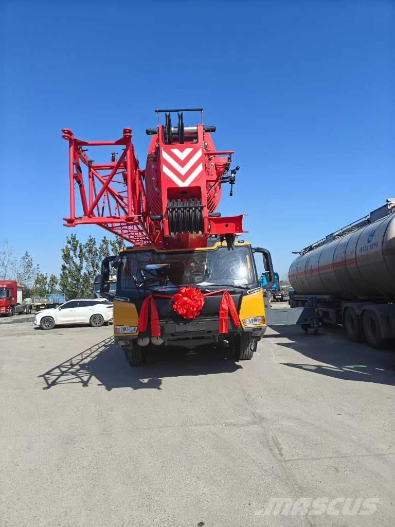 Sany STC1000C7-8 Univerzální terénní jeřáby