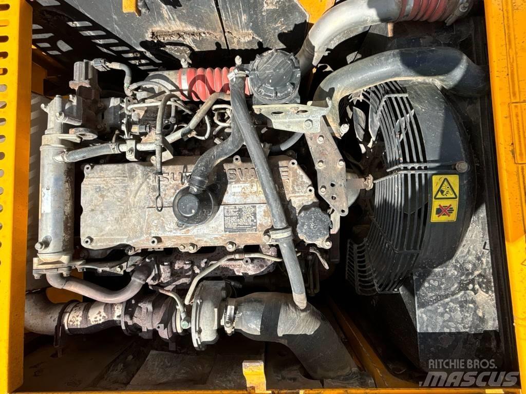 JCB JS 260 LC Pásová rýpadla