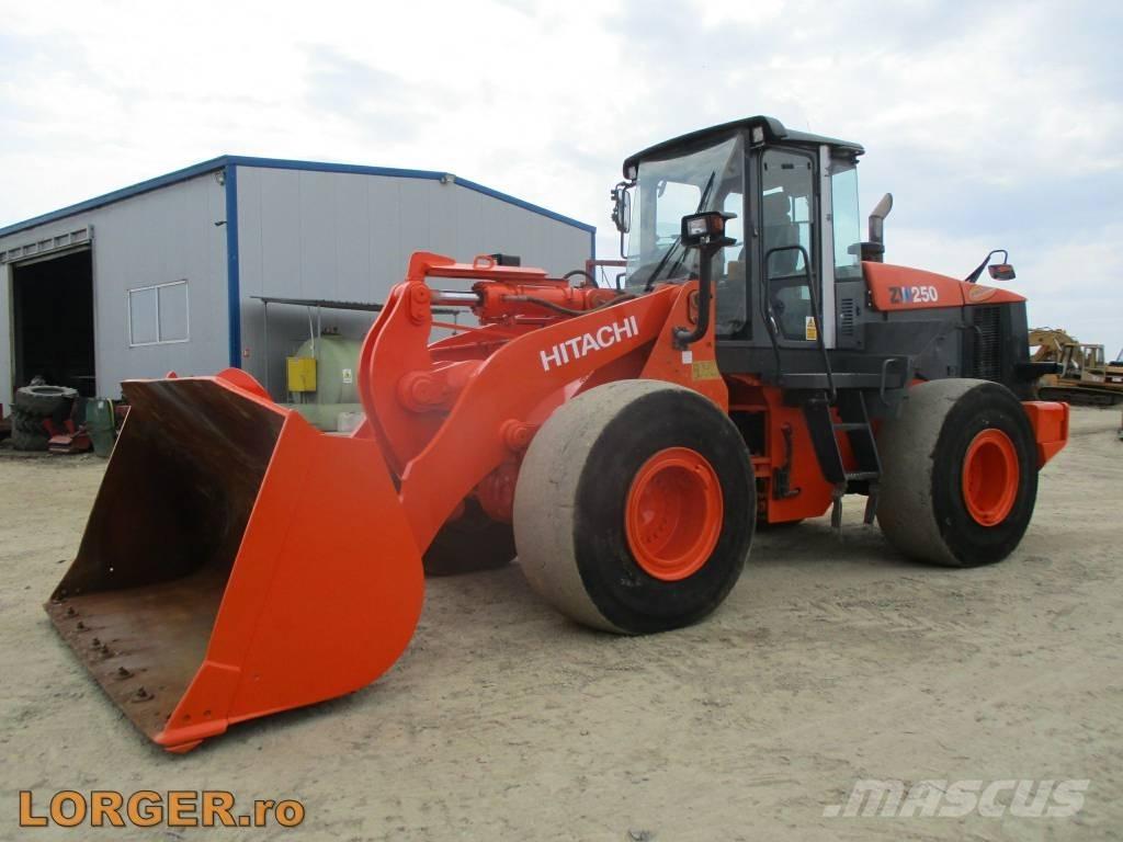 Hitachi ZW 250 Kolové nakladače