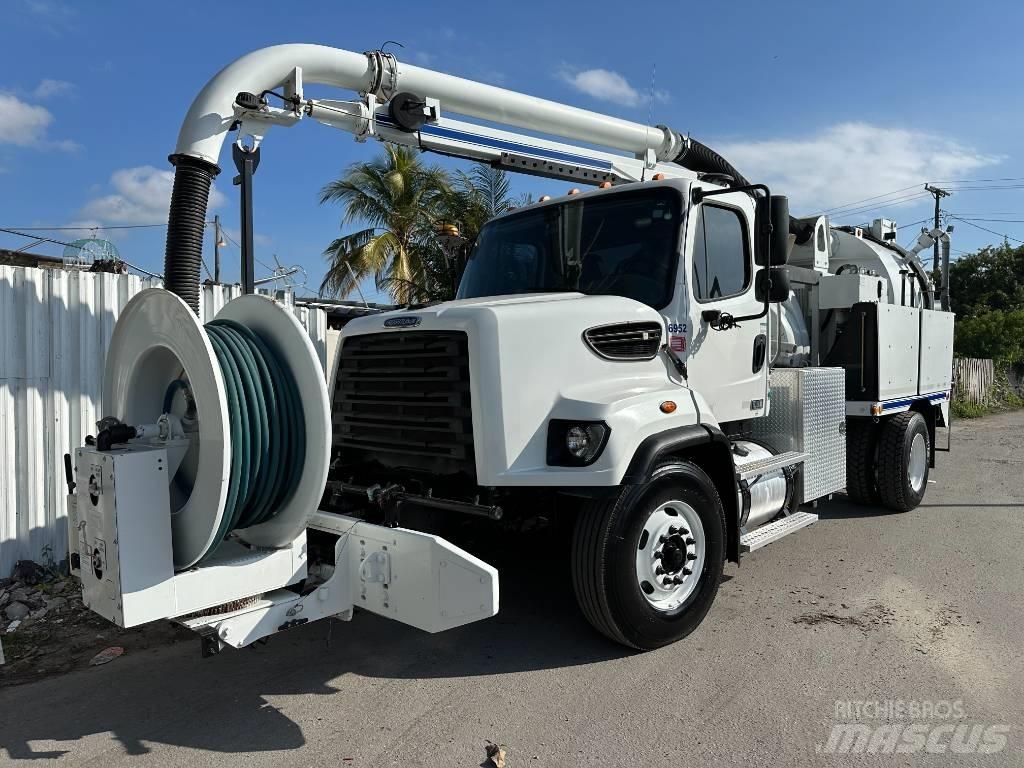 Freightliner 108 SD Kombinované/Čerpací cisterny