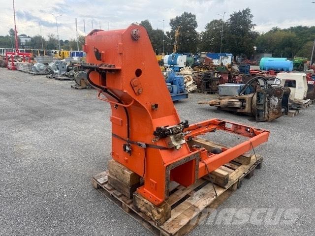 Atlas USED LIFT CAB Kabiny a interiér