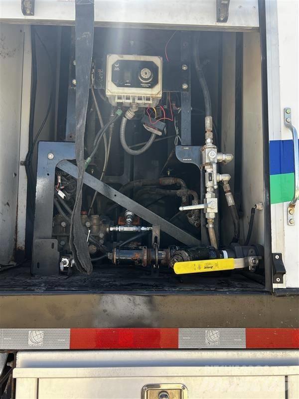 Kenworth T880 Kombinované/Čerpací cisterny