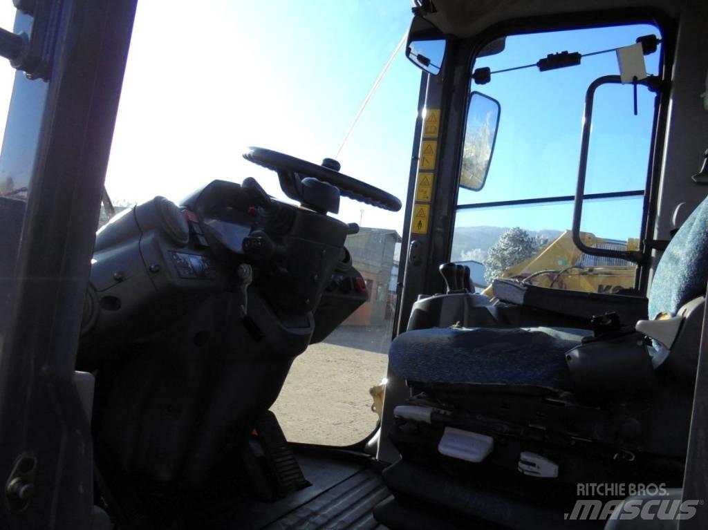 Hitachi ZW 180 Kolové nakladače