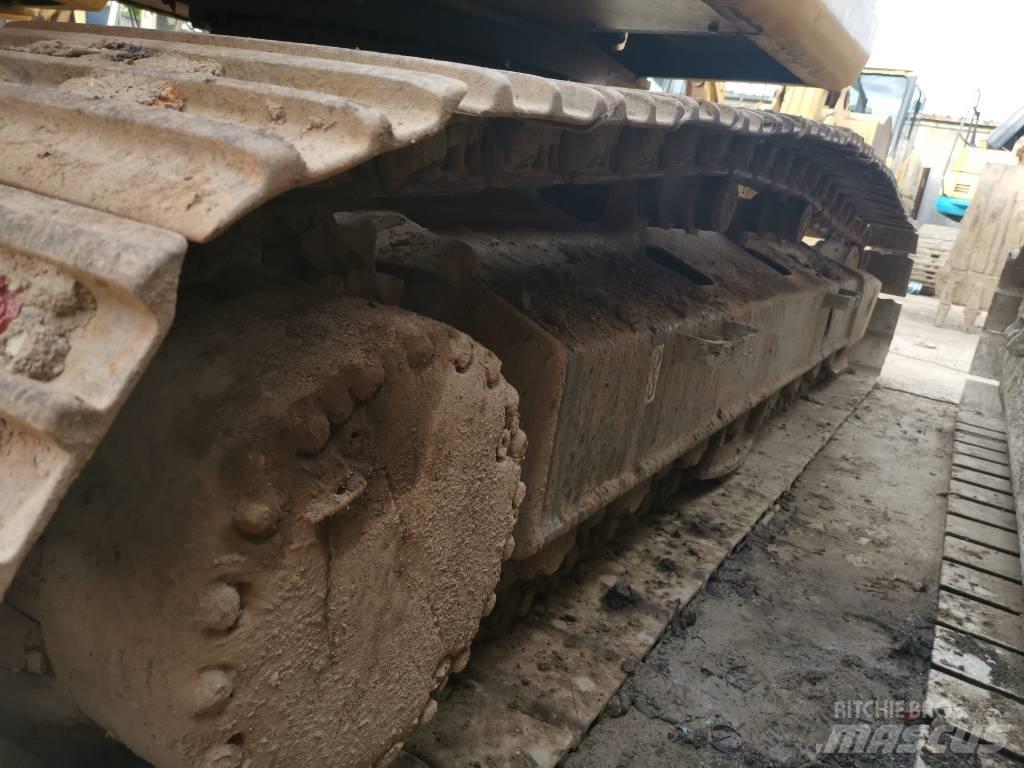 Komatsu PC 220 LC-7 Pásová rýpadla