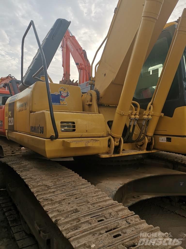 Komatsu PC 220 LC-7 Pásová rýpadla