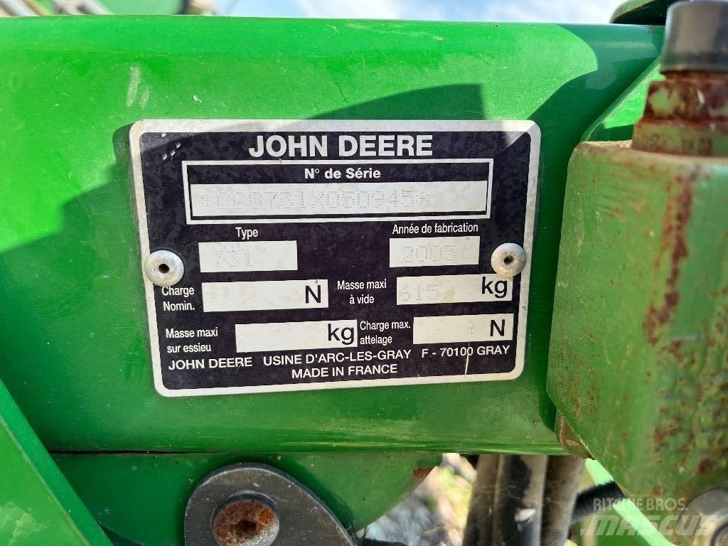 John Deere 731 Čelní nakladače a rypadla