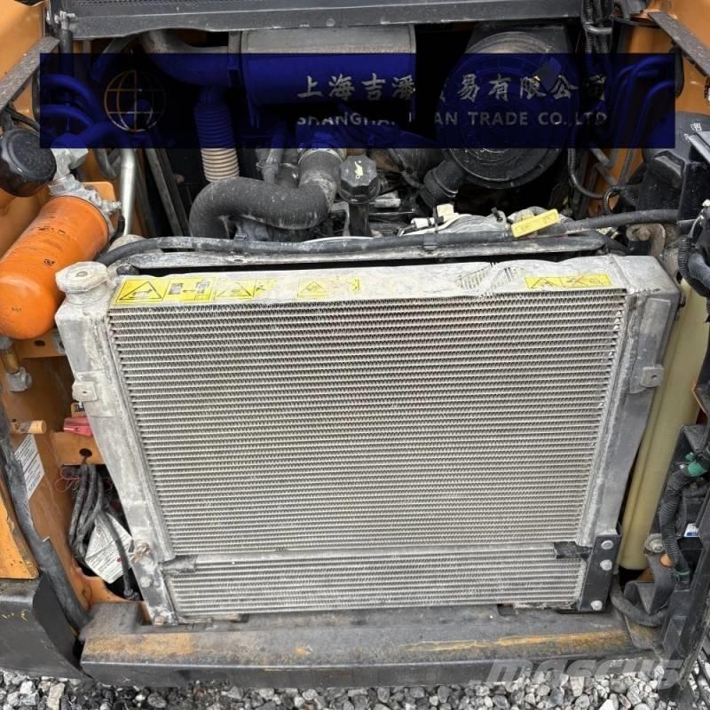 CASE SR 200 Smykem řízené nakladače