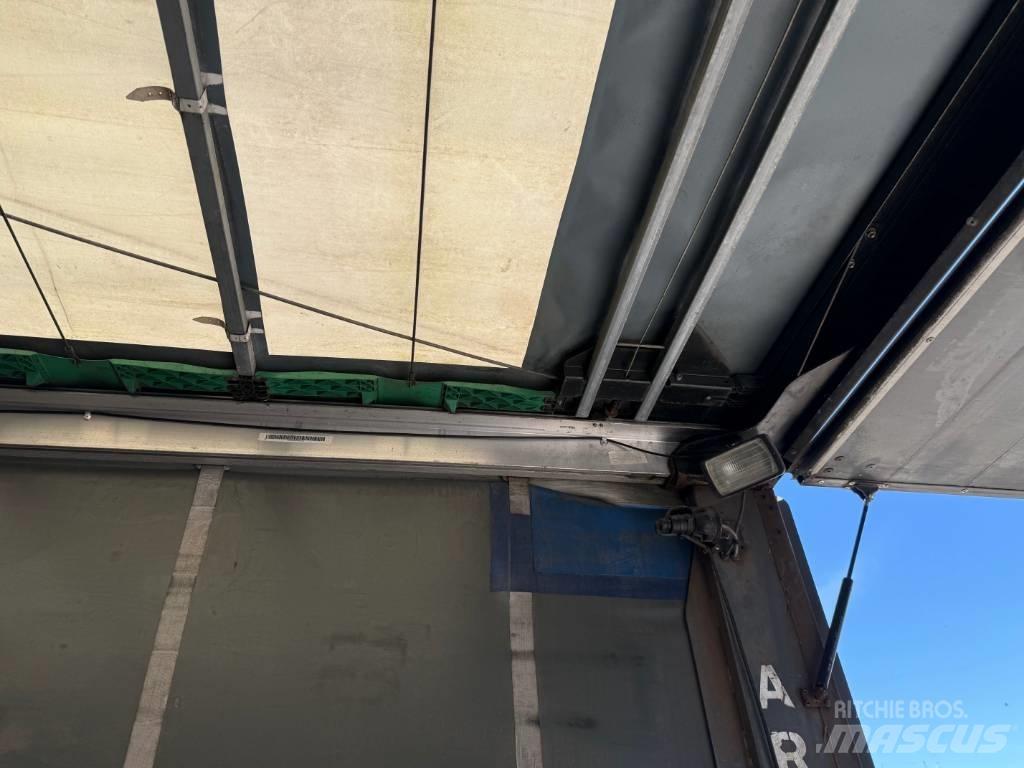Krone 3 aks gardin Plachtové návěsy