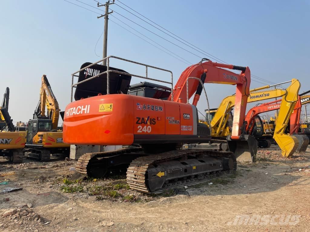 Hitachi ZX 240 Pásová rýpadla