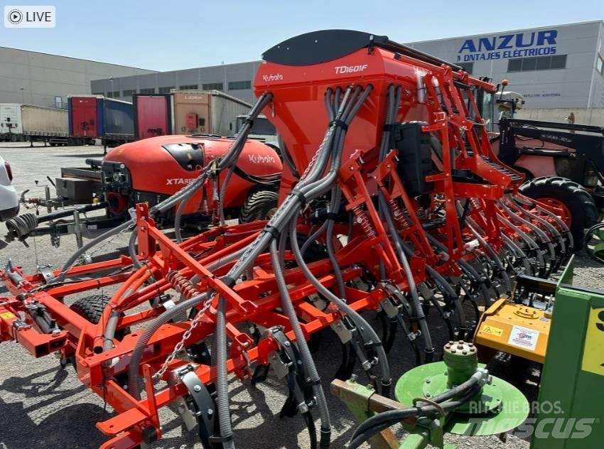 Kubota TD1001F Mechanické secí stroje