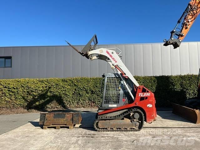 Takeuchi TL 230 Smykem řízené nakladače