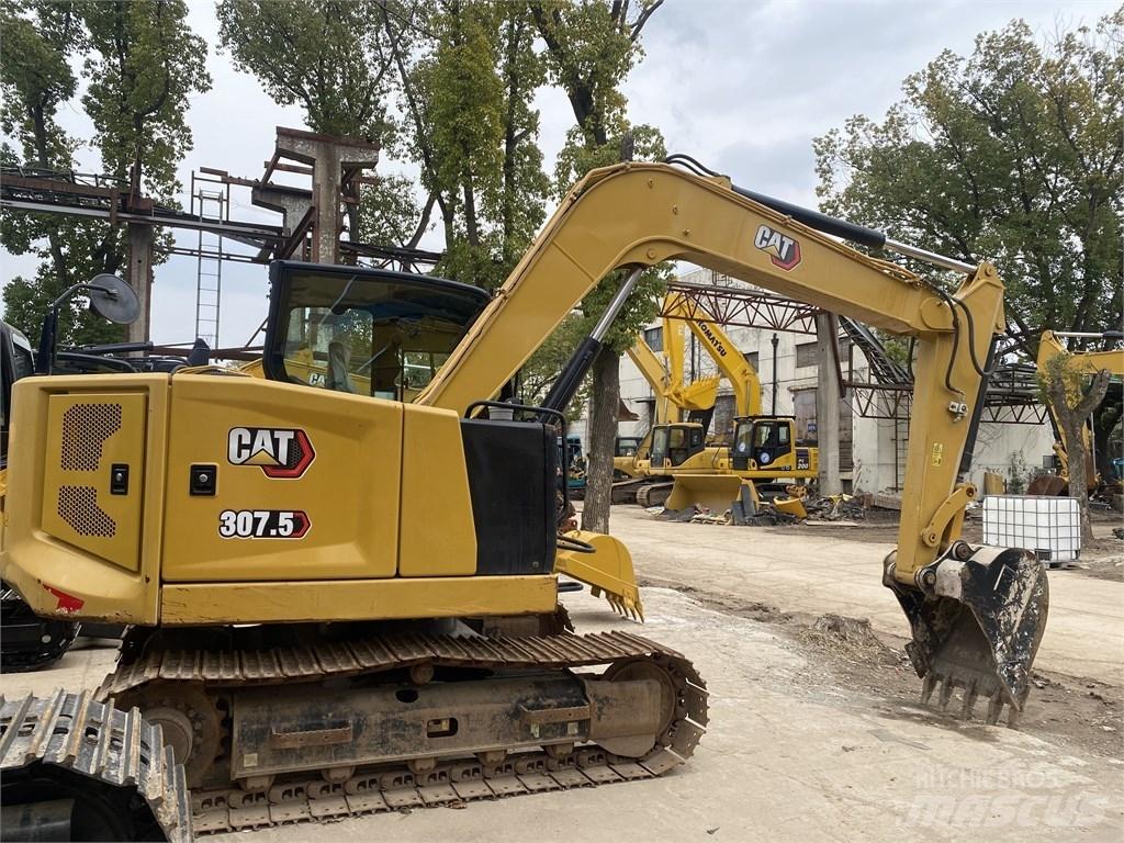 CAT 307.5 Midi rýpadla 7t - 12t