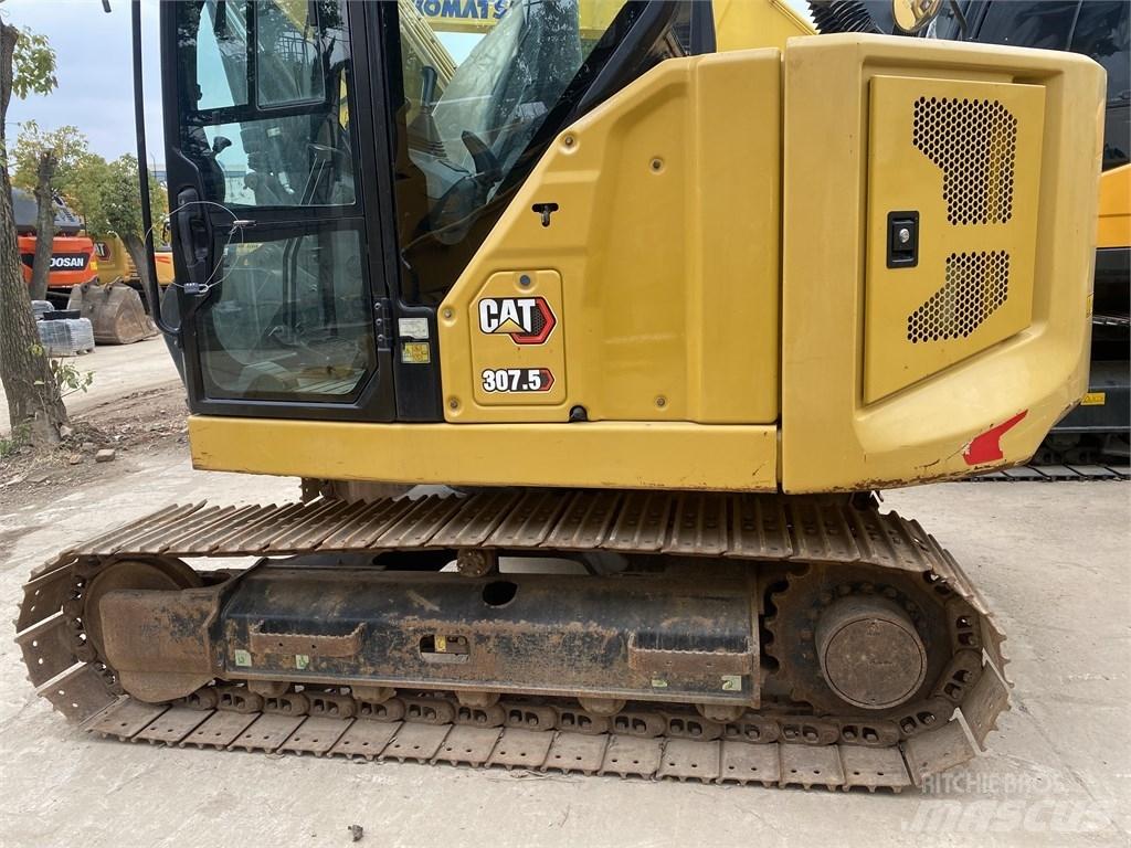 CAT 307.5 Midi rýpadla 7t - 12t