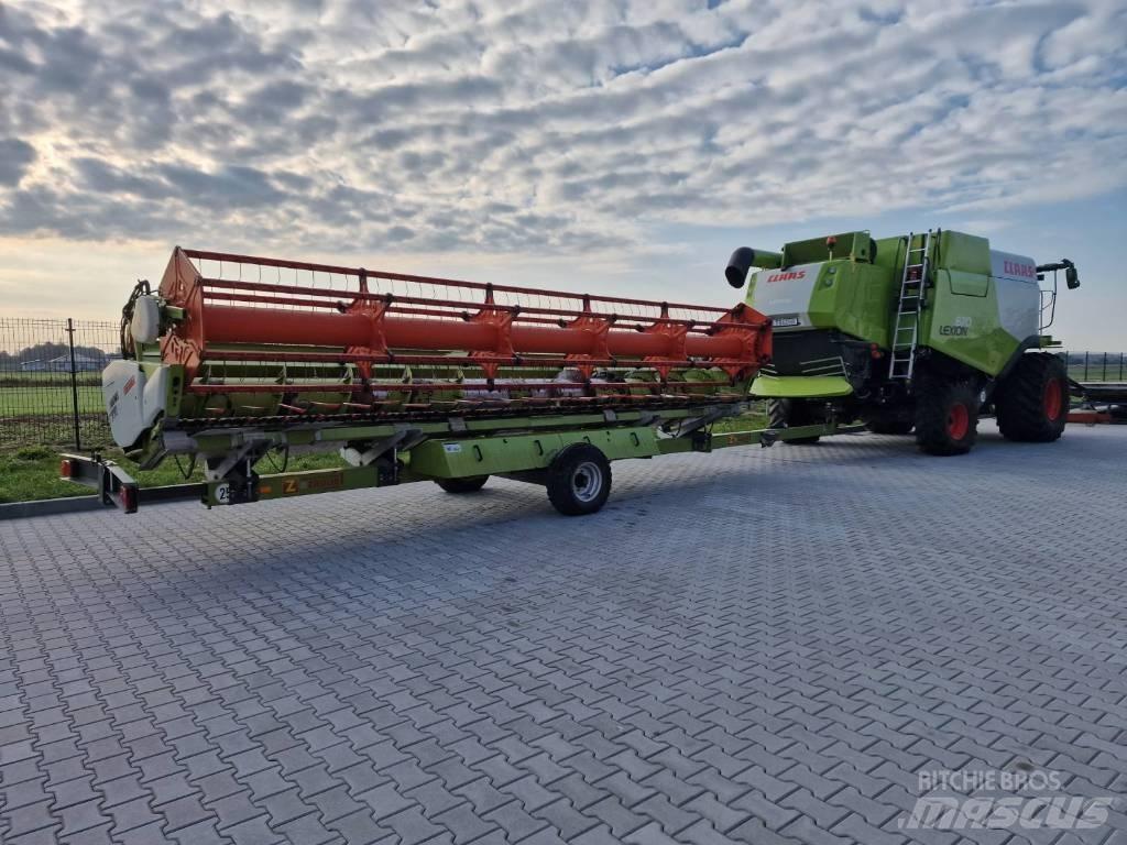 CLAAS Lexion 670 Sklízecí mlátičky