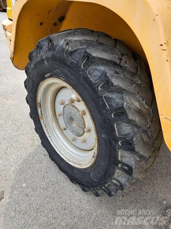 Volvo L 30 B Kolové nakladače