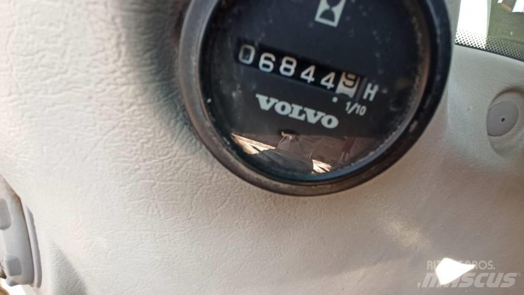 Volvo EC 240 C L Pásová rýpadla