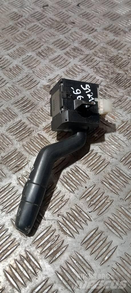Scania R 440    1542529 Kabiny a interiér
