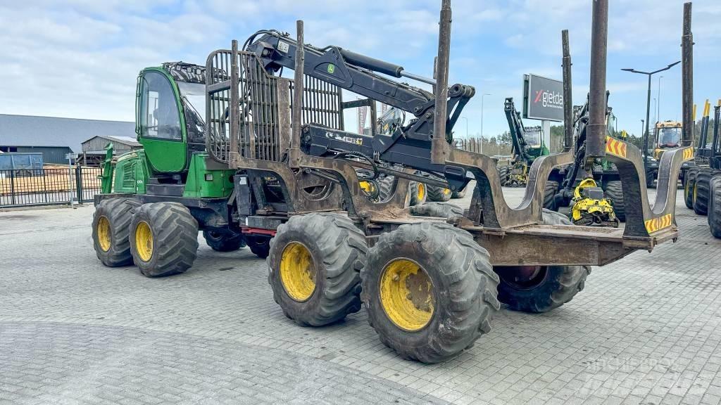 John Deere 1010 E Vyvážecí traktory