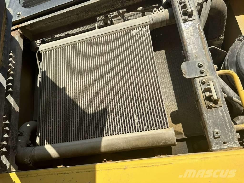 Komatsu PC 500-10 Pásová rýpadla