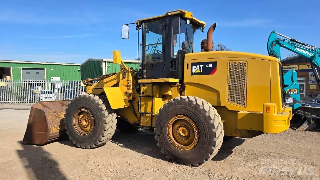 CAT 938 H Kolové nakladače