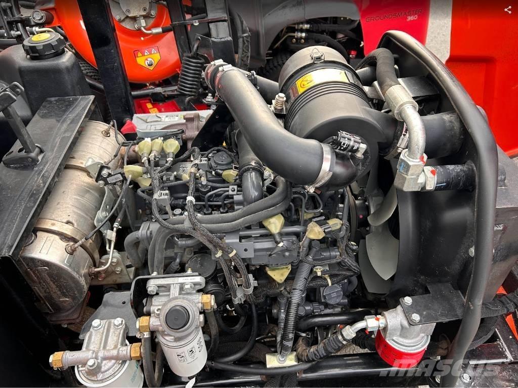 Jacobsen AR722D Sekačky pro sečení roughů a semiroughů