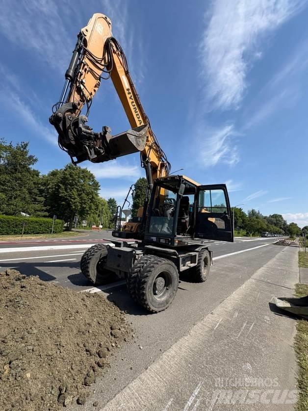 Hyundai HW 140 Kolová rýpadla