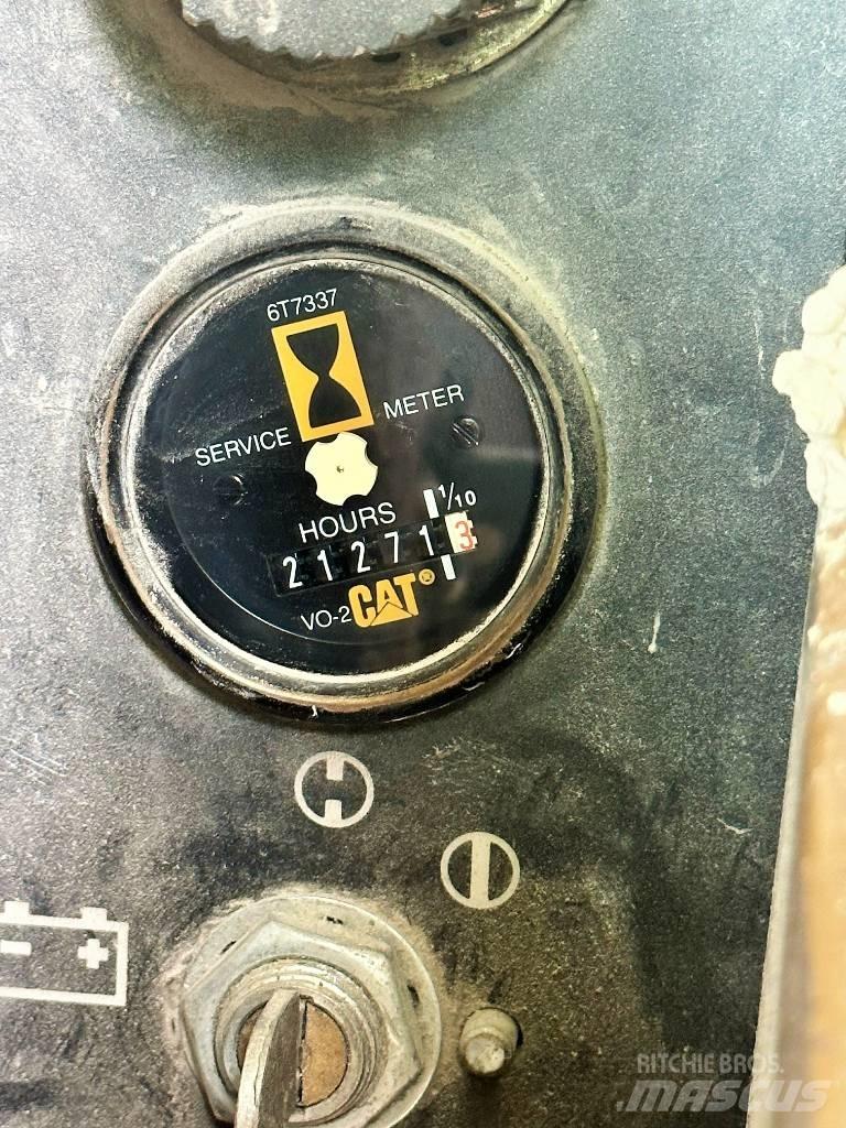 CAT 777 B Vyklápěcí dempry