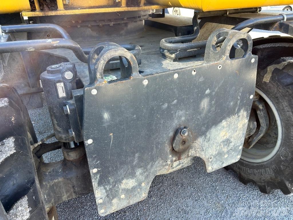 Komatsu PW148 -10 Kolová rýpadla