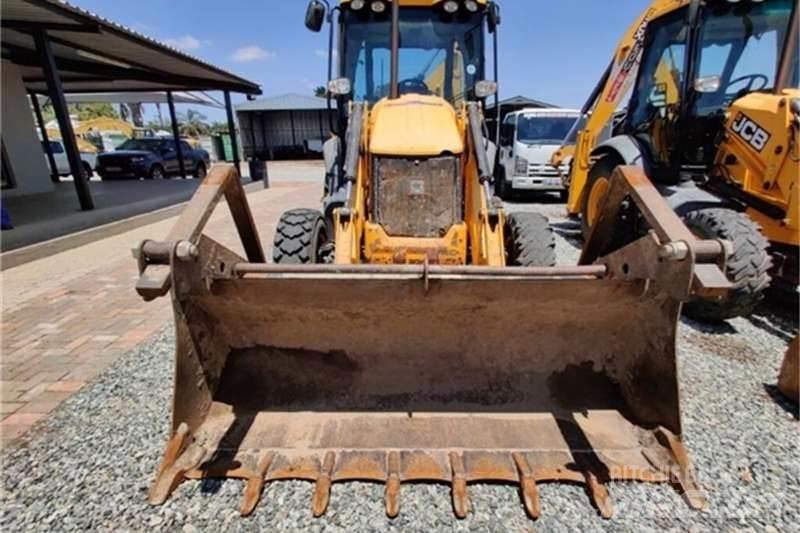 JCB 3CX 4X4 TLB Rýpadlo-nakladače