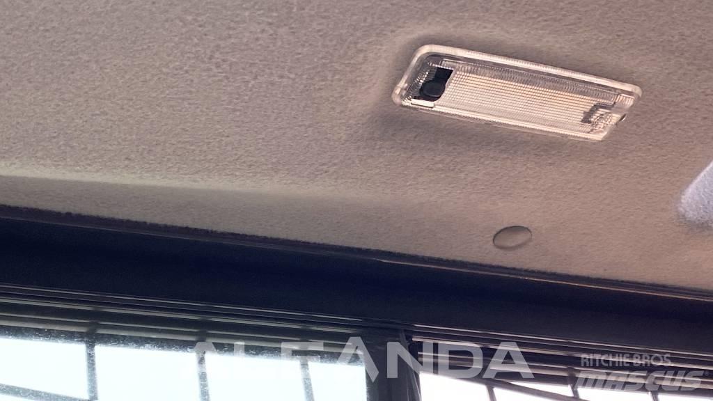 CASE SV 300 B Smykem řízené nakladače