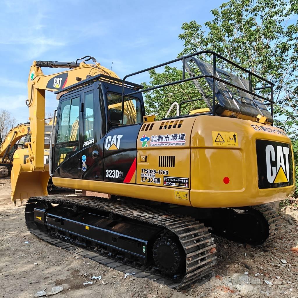 CAT 323D2L Pásová rýpadla