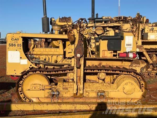 CAT 561 C PIPELAYER Pokladače potrubí