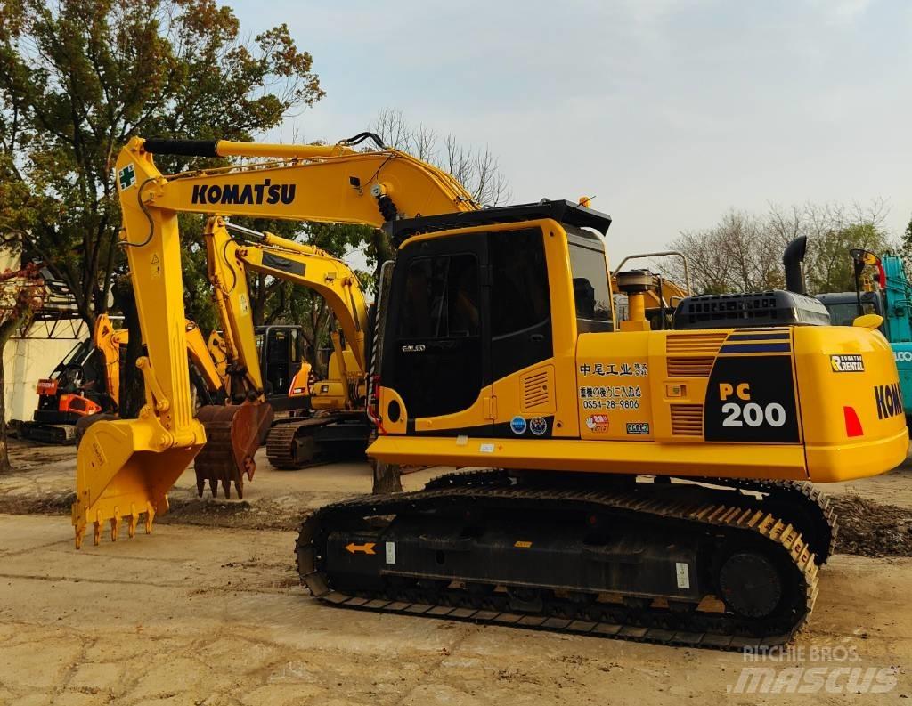 Komatsu PC200 Pásová rýpadla