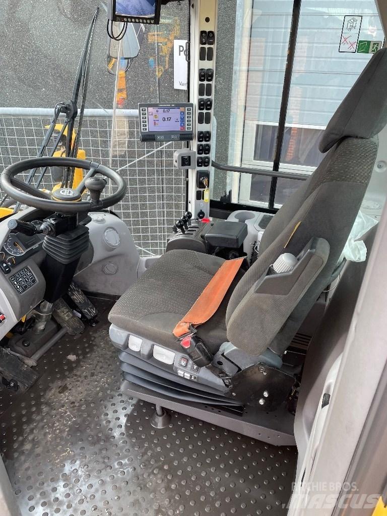 Volvo L90H Kolové nakladače