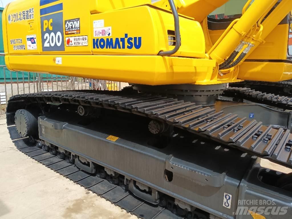 Komatsu PC 200 Pásová rýpadla