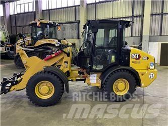 CAT 906 Kolové nakladače