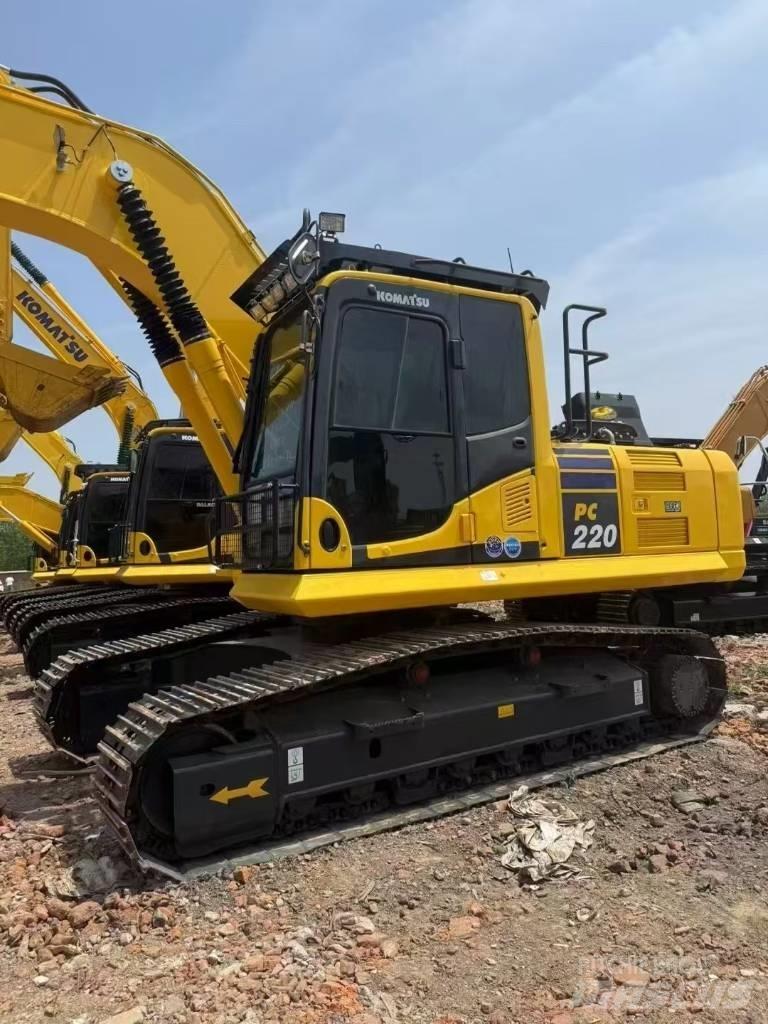 Komatsu 220LC-8 Pásová rýpadla