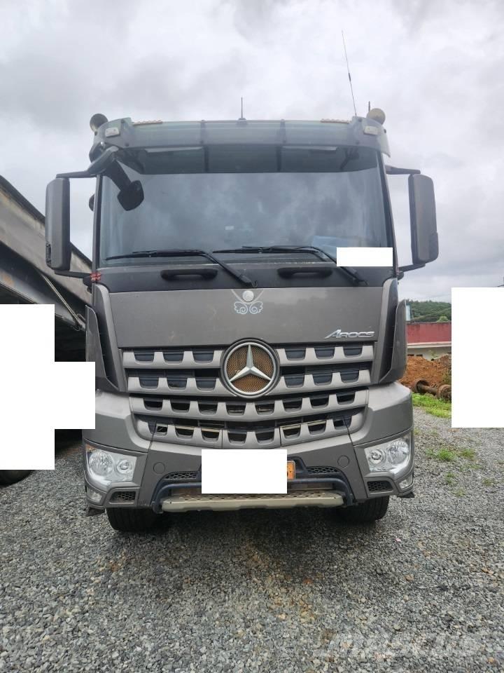 Mercedes-Benz 3951 Vyklápěcí dempry