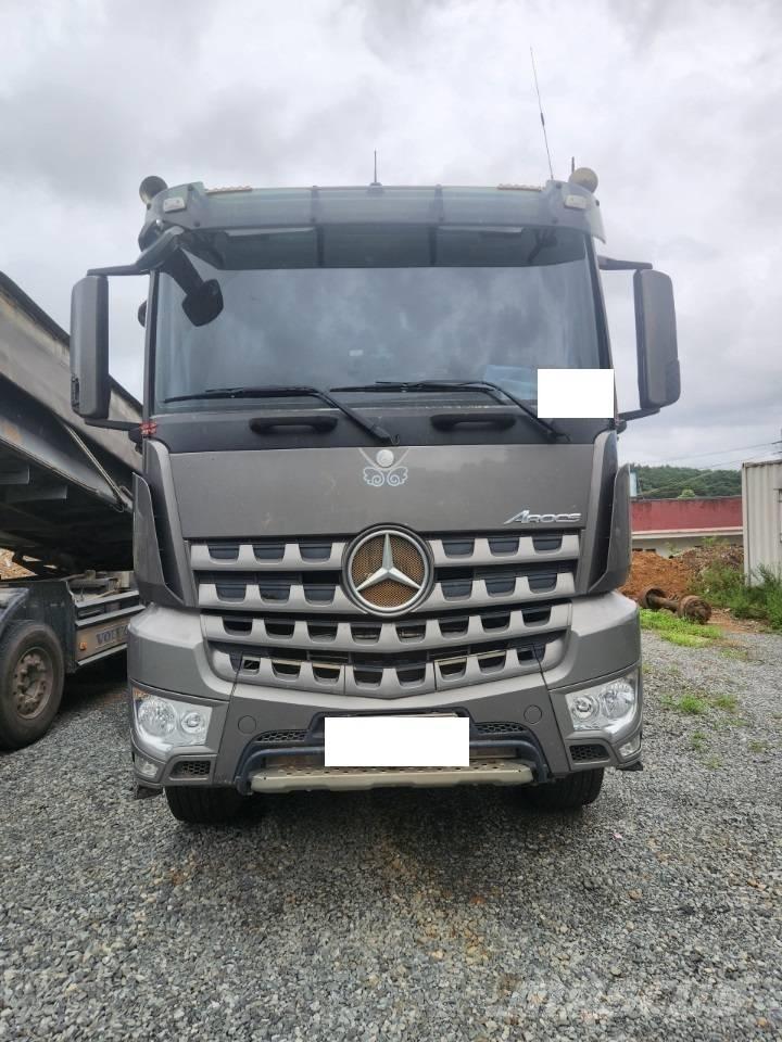 Mercedes-Benz 3951 Vyklápěcí dempry