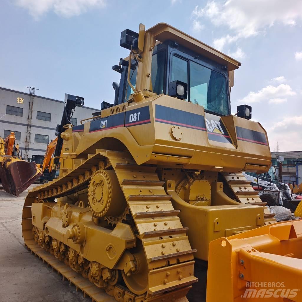 CAT D 8 T Pásové dozery