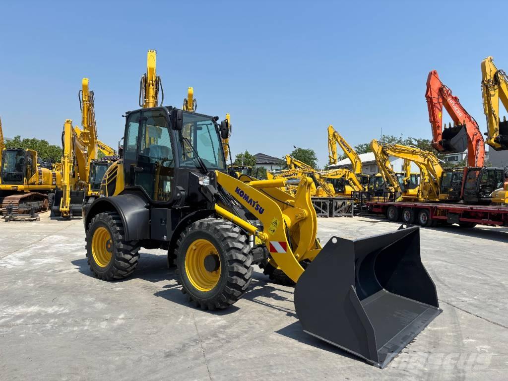 Komatsu WA 100 M-8 Mininakladače