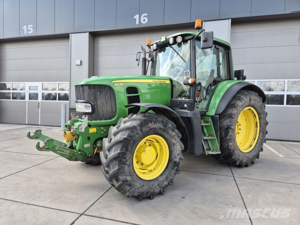 John Deere 6630 Traktory