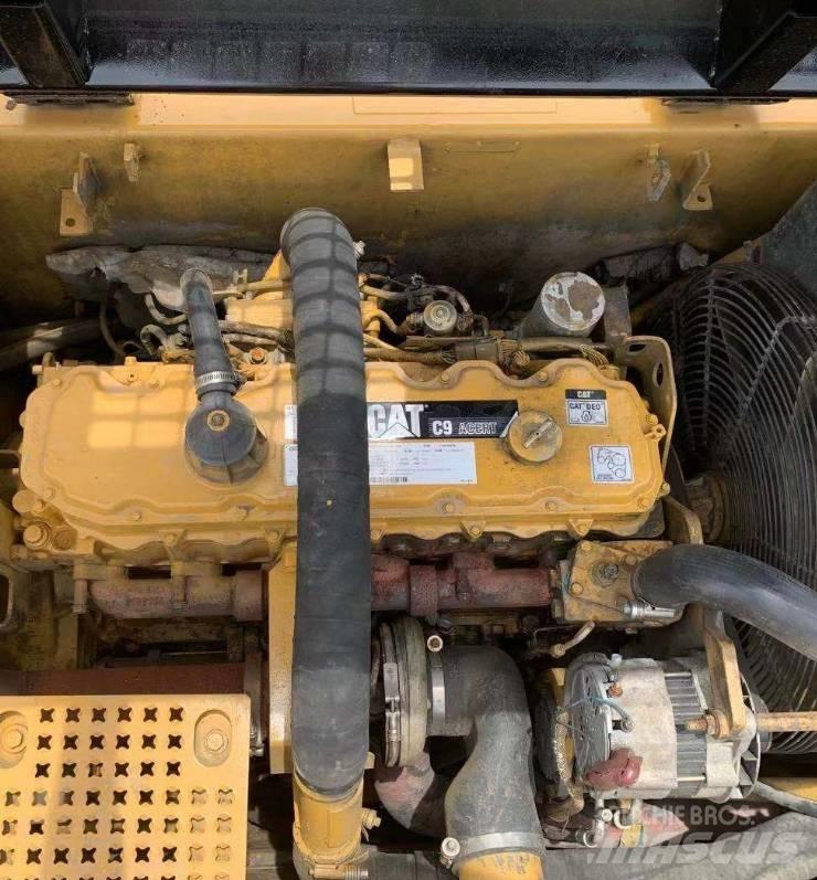 CAT 330DL Pásová rýpadla