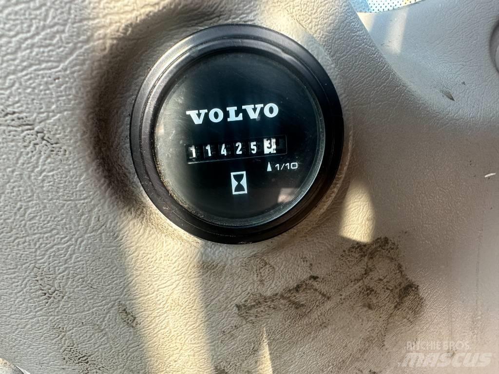 Volvo EW 210 C Kolová rýpadla