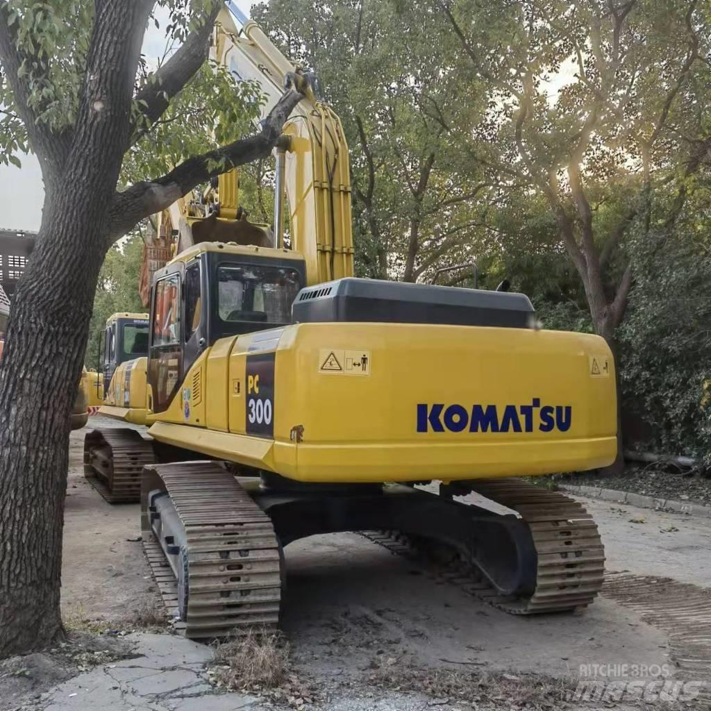 Komatsu PC 300 Pásová rýpadla