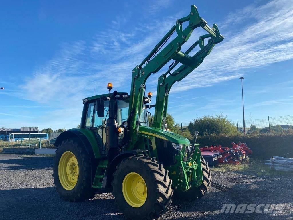 John Deere 6110M Traktory